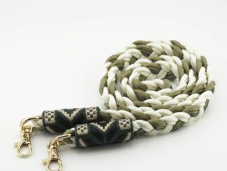 Cordon tressé vert kaki et écru Ambrée avec embouts graphiques noirs et mousquetons dorés