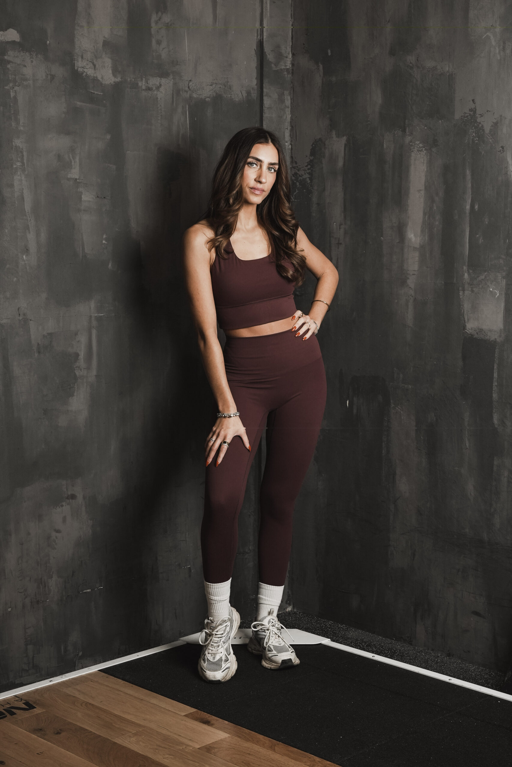 alt : Legging Glow Club – Burgundy Edition | ambrée. vue face